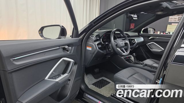 Audi Q3 (F3) 40 TFSI Quattro Premium 2024 — фото 10