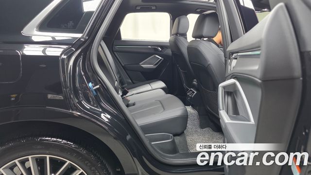 Audi Q3 (F3) 40 TFSI Quattro Premium 2024 — фото 11