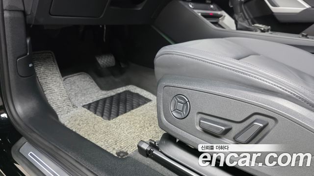 Audi Q3 (F3) 40 TFSI Quattro Premium 2024 — фото 17
