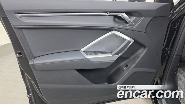 Audi Q3 (F3) 40 TFSI Quattro Premium 2024 — фото 24