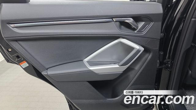 Audi Q3 (F3) 40 TFSI Quattro Premium 2024 — фото 25