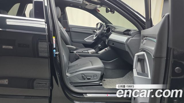 Audi Q3 (F3) 40 TFSI Quattro Premium 2024 — фото 26
