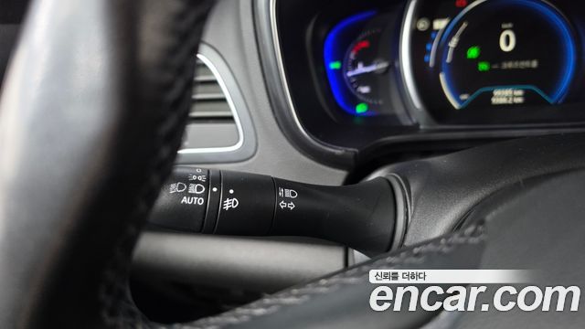 Renault Korea QM6 Diesel 2WD RE Signature 2019 — фото 29