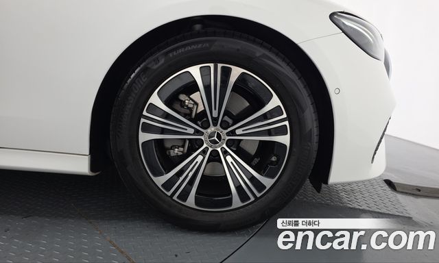 Mercedes-Benz E-Class (W214) E200 Avantgarde 2025 — фото 21