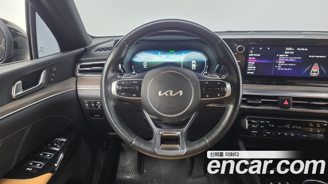 Kia K5 (III) 2.0 Signature 2022 — фото 13