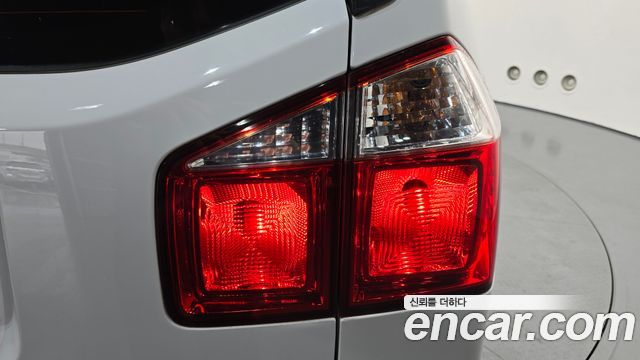 Chevrolet Orlando 2.0 Diesel LTZ Premium 2013 — фото 23