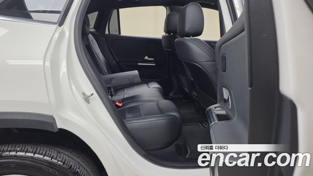 Mercedes-Benz EQA (H243) EQA250 AMG Package Plus 2022 — фото 11