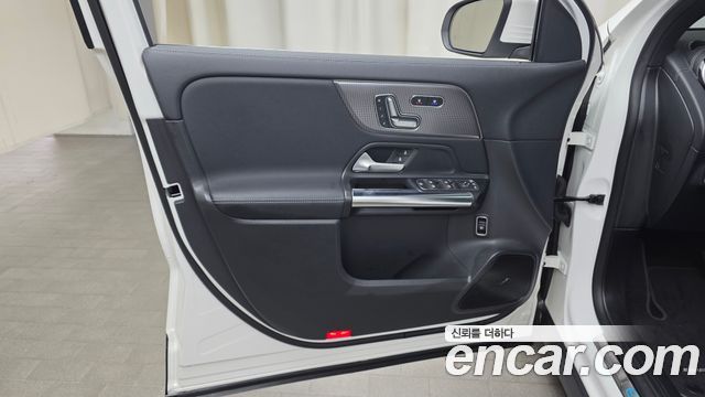 Mercedes-Benz EQA (H243) EQA250 AMG Package Plus 2022 — фото 24