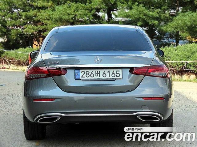 Mercedes-Benz E-Class (W213) E250 Exclusive 2022 — фото 4