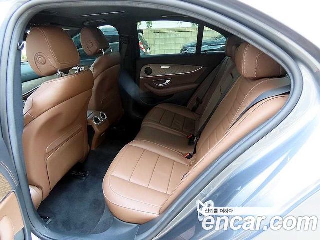 Mercedes-Benz E-Class (W213) E250 Exclusive 2022 — фото 6