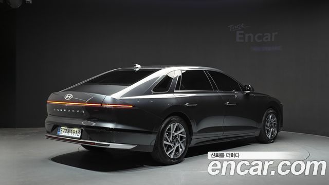 Hyundai Grandeur (GN7) 2,5 Gasoline 2WD Premium 2023 — фото 2