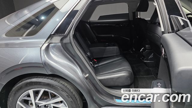 Hyundai Grandeur (GN7) 2,5 Gasoline 2WD Premium 2023 — фото 12