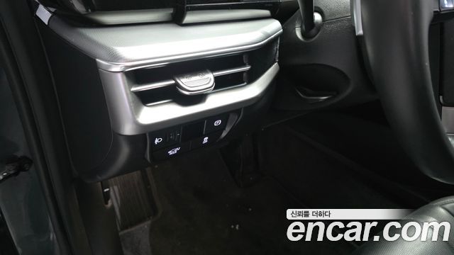 Hyundai Grandeur (GN7) 2,5 Gasoline 2WD Premium 2023 — фото 14