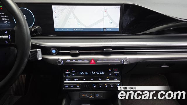 Hyundai Grandeur (GN7) 2,5 Gasoline 2WD Premium 2023 — фото 15