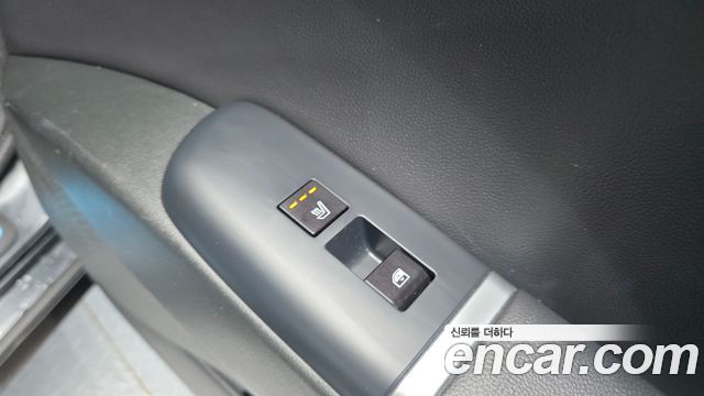 Hyundai Grandeur (GN7) 2,5 Gasoline 2WD Premium 2023 — фото 19