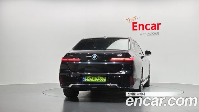BMW 7 Series (G70) 740i xDrive M Sport 2024 — фото 4