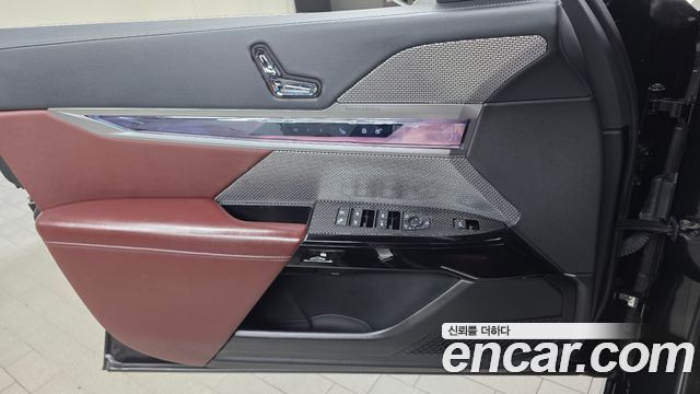 BMW 7 Series (G70) 740i xDrive M Sport 2024 — фото 24