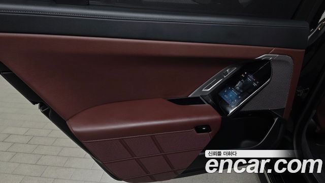 BMW 7 Series (G70) 740i xDrive M Sport 2024 — фото 25