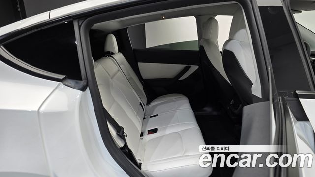 Tesla Model Y Long Range AWD 2021 — фото 15