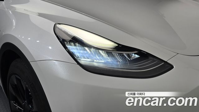 Tesla Model Y Long Range AWD 2021 — фото 28