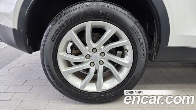 Land Rover Discovery Sport 2.0 TD4 SE 2019 — фото 5