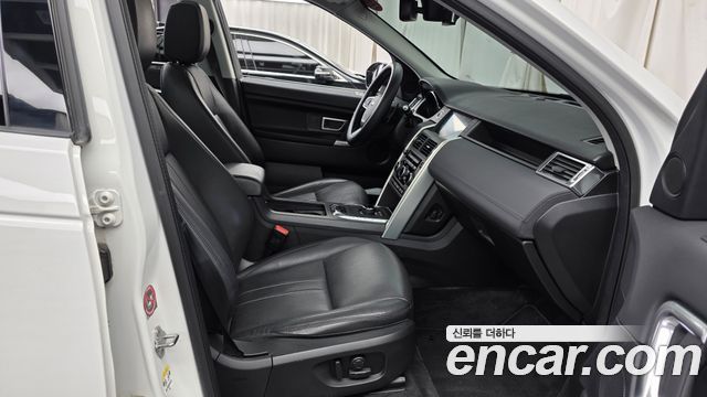 Land Rover Discovery Sport 2.0 TD4 SE 2019 — фото 11