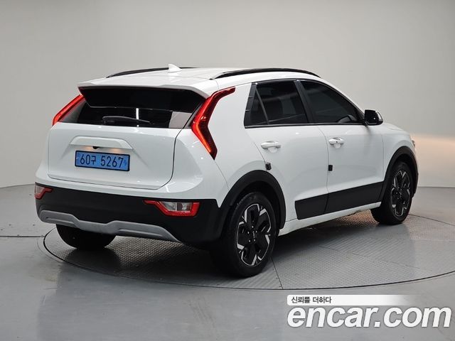 Kia Niro EV Air 2023 — фото 4