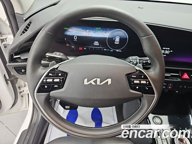 Kia Niro EV Air 2023 — фото 9
