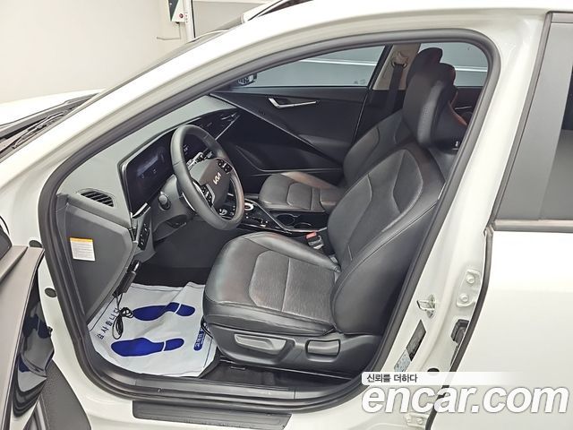 Kia Niro EV Air 2023 — фото 15