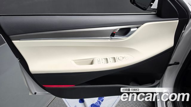 Hyundai Grandeur (IG) 2.5 Le Blanc 2023 — фото 24