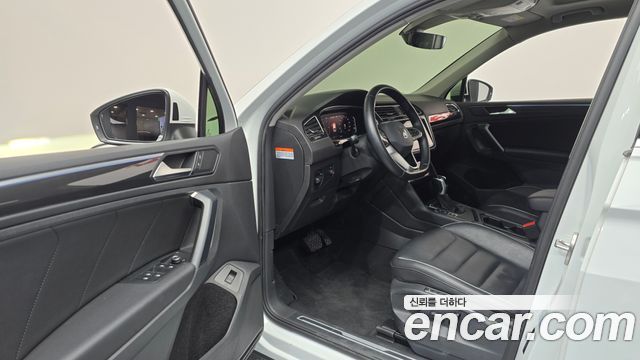 Volkswagen Tiguan (II) 2.0 TDI Prestige 2023 — фото 10