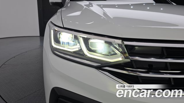 Volkswagen Tiguan (II) 2.0 TDI Prestige 2023 — фото 22
