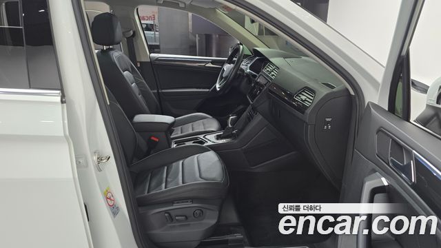 Volkswagen Tiguan (II) 2.0 TDI Prestige 2023 — фото 26