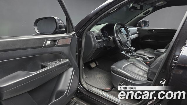 KG Mobility (SsangYong) Rexton Sports Khan Diesel 2.2 2WD Prestige 2021 — фото 10