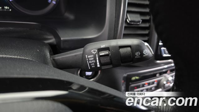KG Mobility (SsangYong) Rexton Sports Khan Diesel 2.2 2WD Prestige 2021 — фото 18