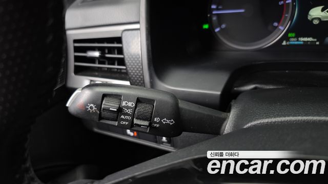 KG Mobility (SsangYong) Rexton Sports Khan Diesel 2.2 2WD Prestige 2021 — фото 19
