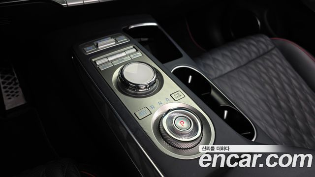 Genesis GV70 2.5T Gasoline 2WD 2023 — фото 9