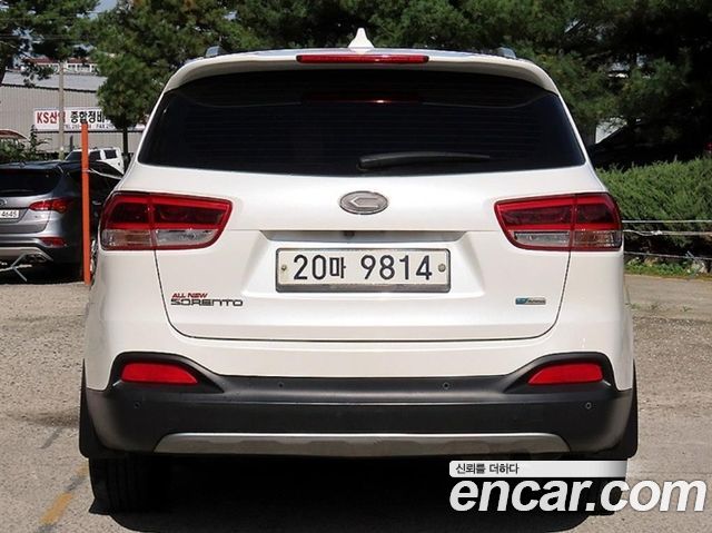 Kia Sorento Diesel 2.0 2WD Noblesse Special 2015 — фото 4