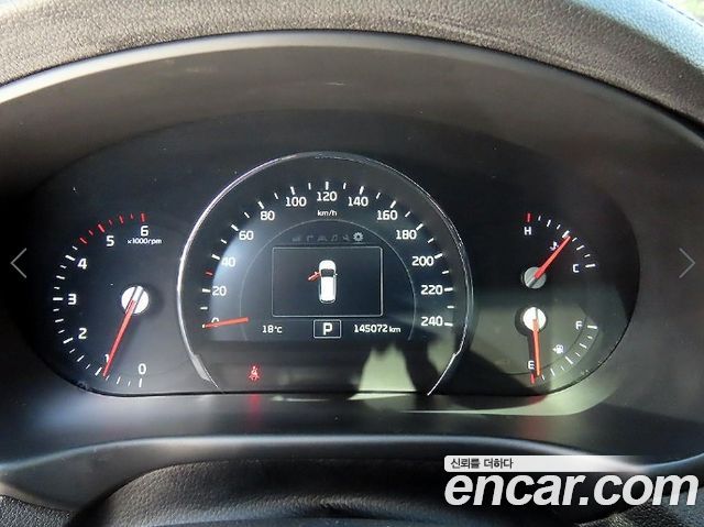 Kia Sorento Diesel 2.0 2WD Noblesse Special 2015 — фото 9
