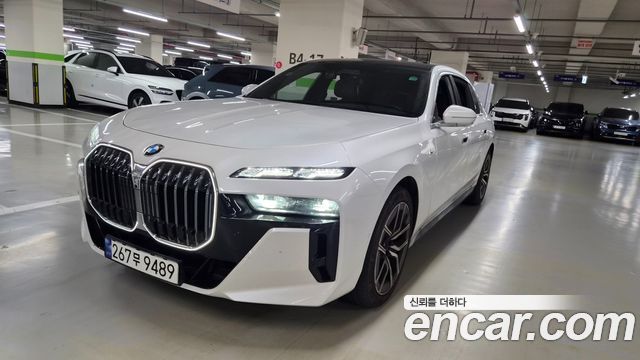 BMW 7 Series (G70) 740i sDrive M Sport 2023 — фото 2