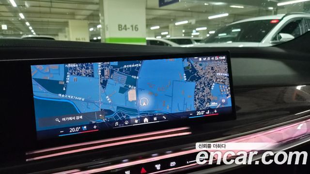 BMW 7 Series (G70) 740i sDrive M Sport 2023 — фото 16