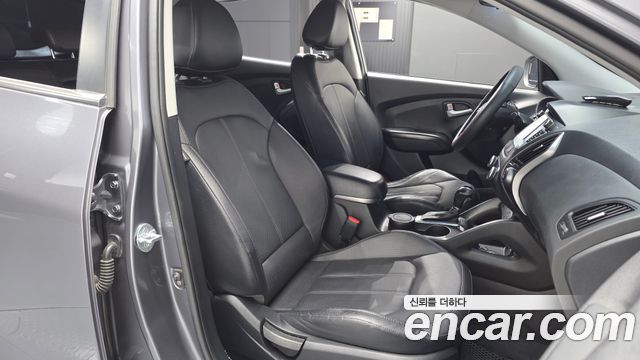 Hyundai Tucson ix Diesel(e-VGT) 2WD Smart special 2014 — фото 26