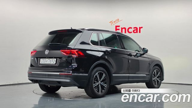 Volkswagen Tiguan (II) 2.0 TDI Prestige 2020 — фото 2
