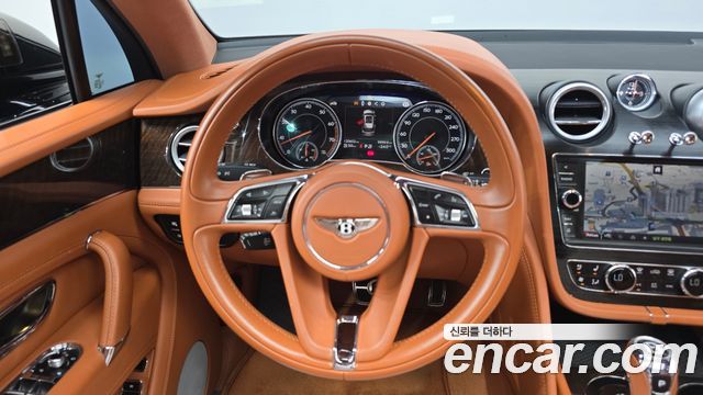 Bentley Bentayga 6.0 W12 2018 — фото 13