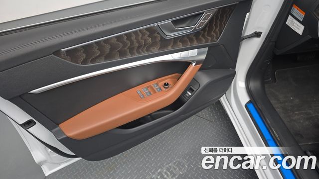 Audi A6 (C8) 45 TFSI Premium 2021 — фото 24