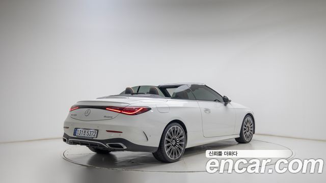 Mercedes-Benz CLE-Class (C236) CLE450 4MATIC Cabriolet 2024 — фото 16