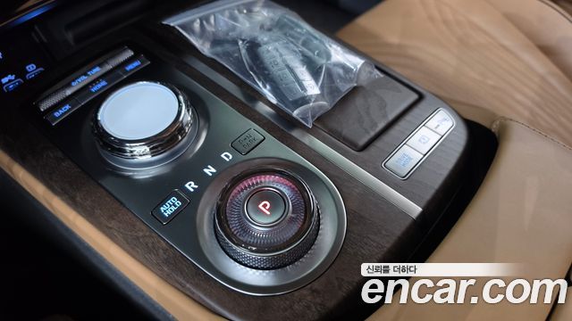 Genesis G80 (RG3) Gasoline 2.5 Turbo AWD 2024 — фото 9