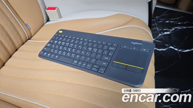Kia Carnival (IV) Gasoline 9-Seater Hi Limousine (7-seater Limousine(Special vehicle) 2024 — фото 35