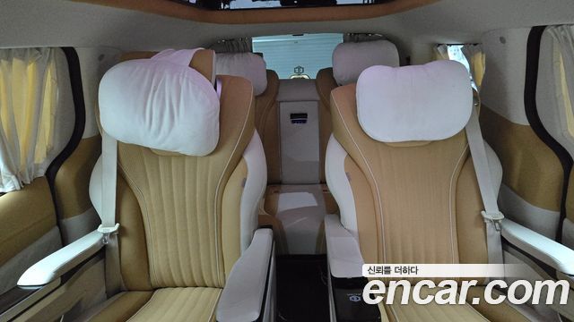 Kia Carnival (IV) Gasoline 9-Seater Hi Limousine (7-seater Limousine(Special vehicle) 2024 — фото 41