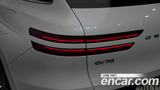 Genesis GV70 2.2 Diesel 2WD 2022 — фото 23